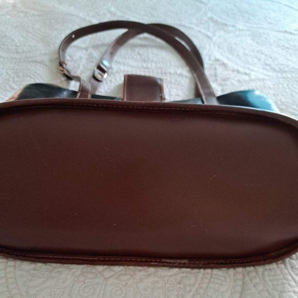 Vintage Leather Brahmin Purse - Picture 6 of 16